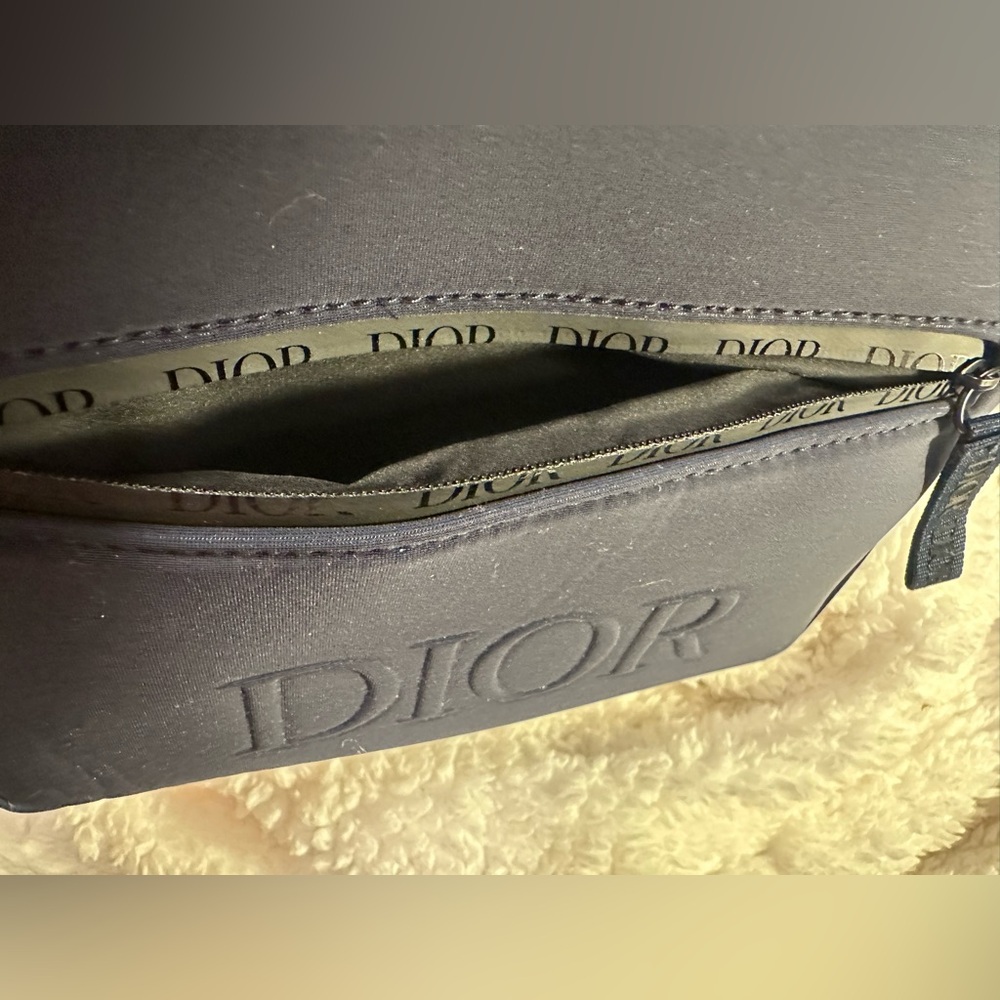NIB Dior Men's Deep Blue Scuba Material Toiletry Dopp Kit - Picture 10 of 16